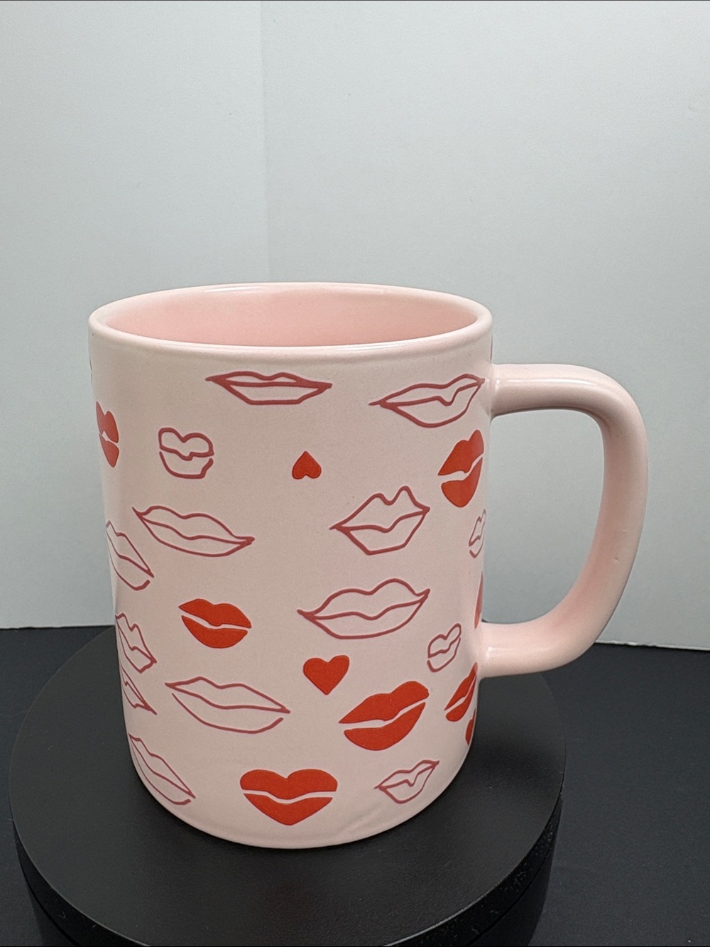 Starbucks 2020 Pink Mug With Red Lips And Hearts Limited Edition Valentine’s Day